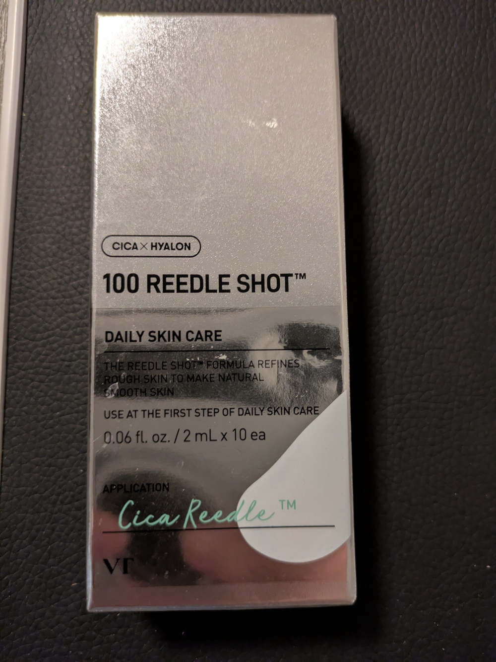 CICA X HYALON 100 Reedle Shot Daily Skin Care — Silver